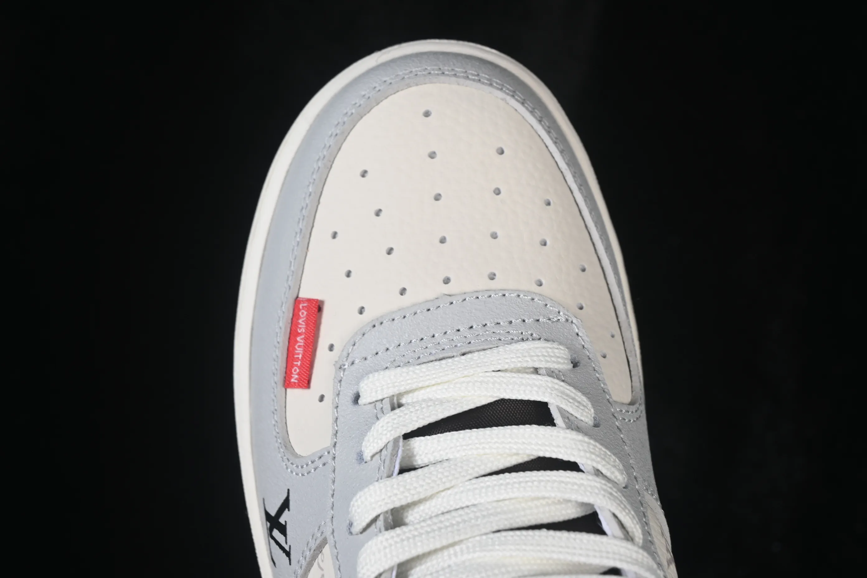 All categories Nk Air Force 1 Air Force series Nk Air Force 1 Low Air Force low-top Nike Air Force 1'07 Low Gray and white contrast Air Force 1 low-top casual sneakers DF0188-138